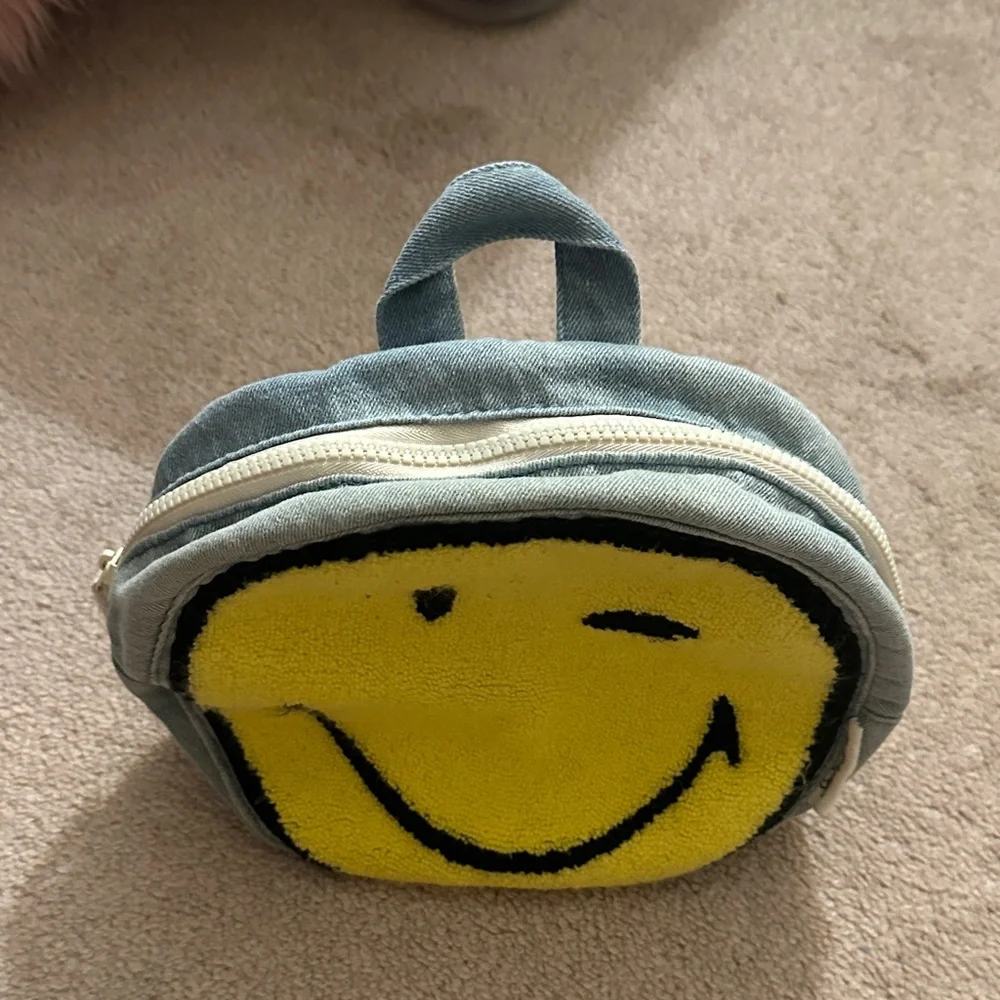 Zara smiley world